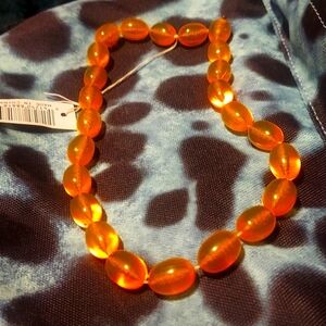 Trending. 60s mod inspo amber colored acrylic/ lucite necklace. Nwt.